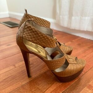 Micheal Kors Heels
